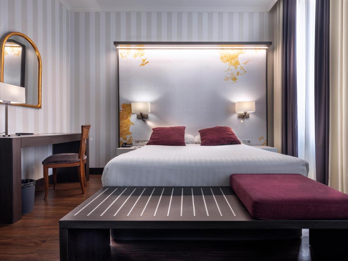 อินตูร์ ปาลาซิโอ ซาน มาร์ติน Hotel มาดริด ภายนอก รูปภาพ