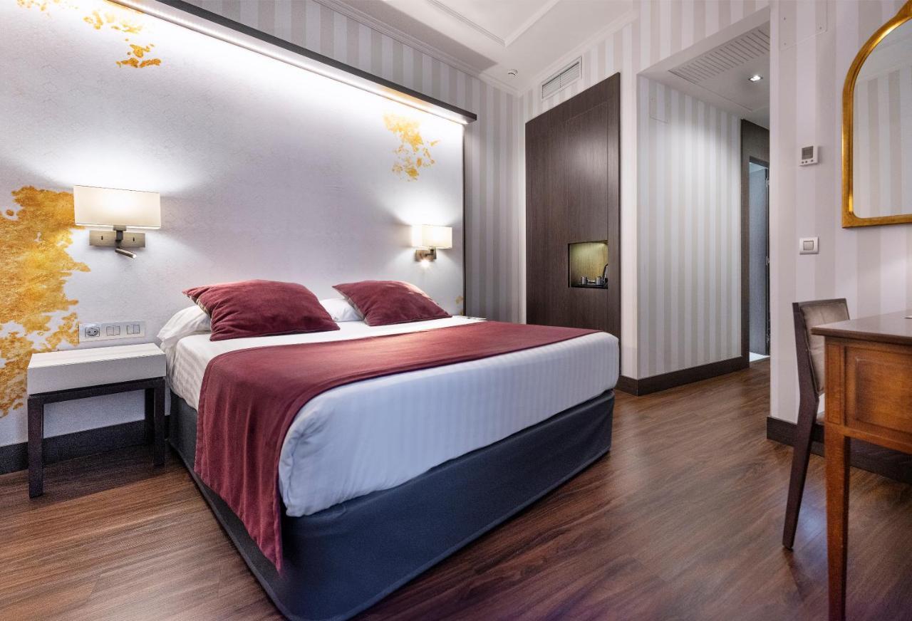 อินตูร์ ปาลาซิโอ ซาน มาร์ติน Hotel มาดริด ภายนอก รูปภาพ