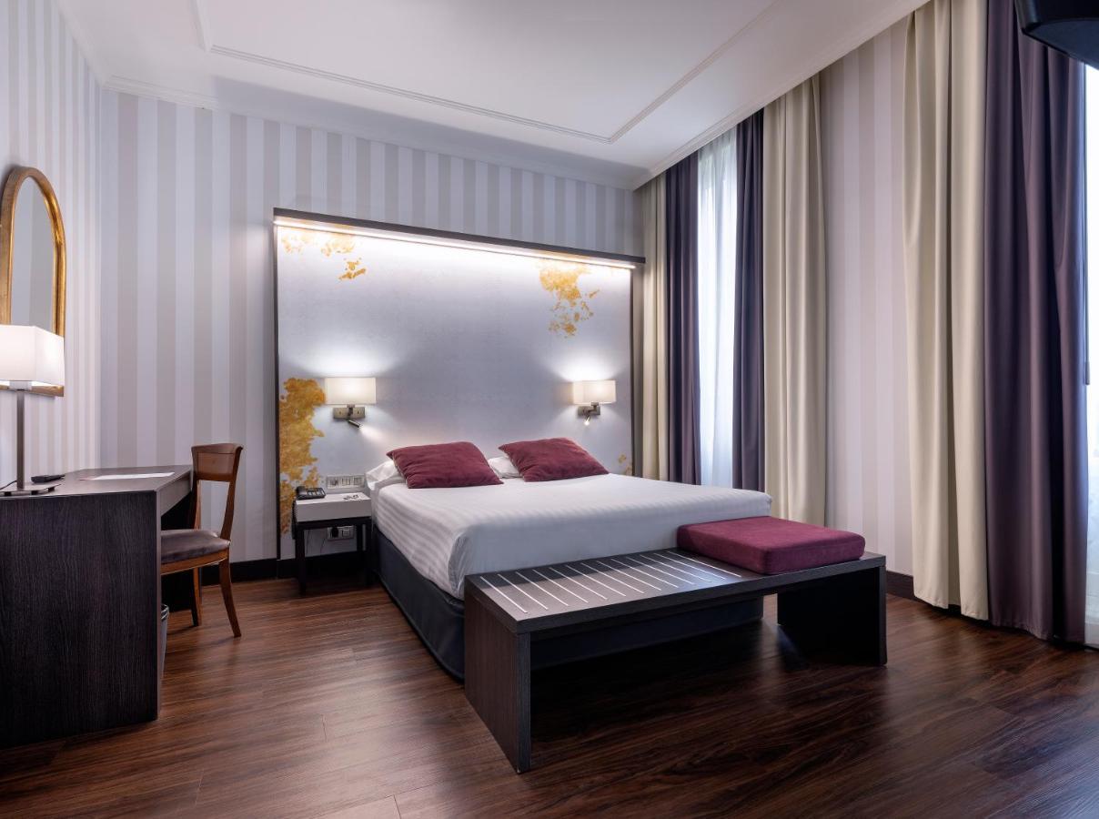 อินตูร์ ปาลาซิโอ ซาน มาร์ติน Hotel มาดริด ภายนอก รูปภาพ